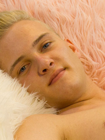 Oliver Tucker