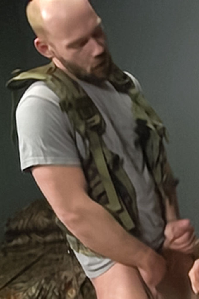 model-thumb
