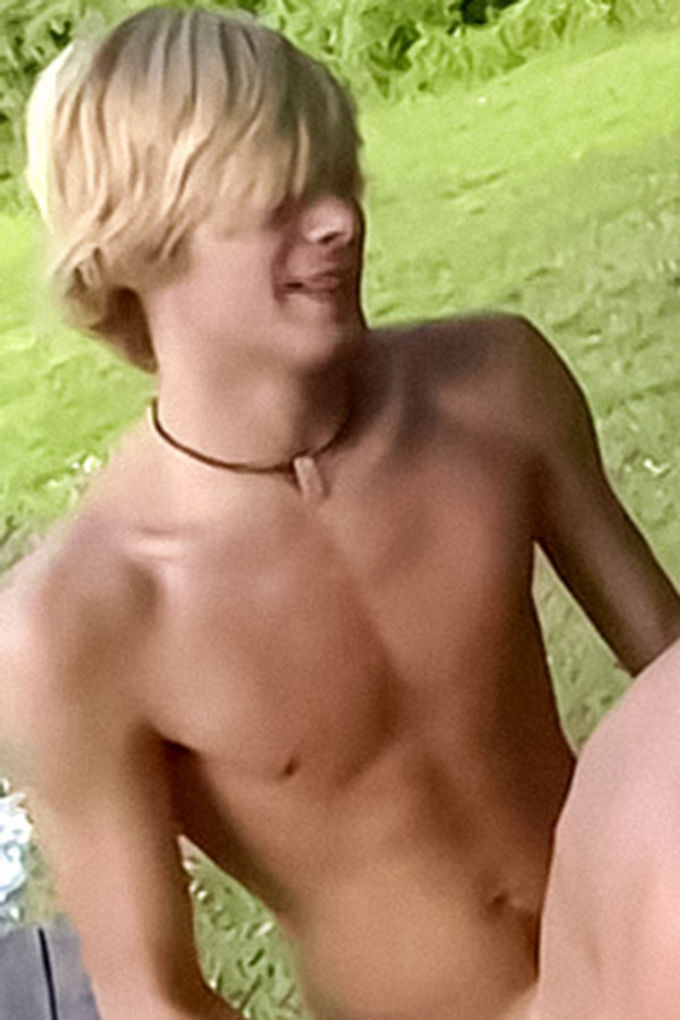model-thumb